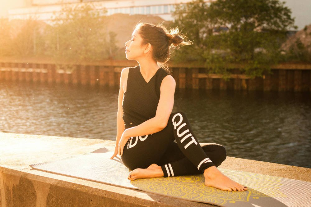 posture yoga femme